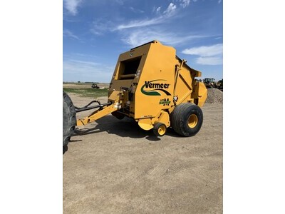 2014 Vermeer 605SM Baler