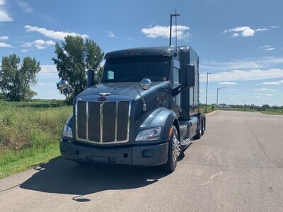 2015 PETERBILT 579 CONVENTIONAL - SLEEPE