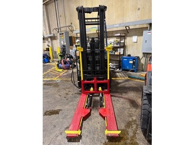 2005 Toyota 7FBCHU25 Electric Forklift