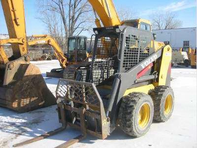 2003 Volvo  MC90     $19,500  