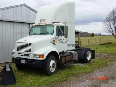 1996 International 8100