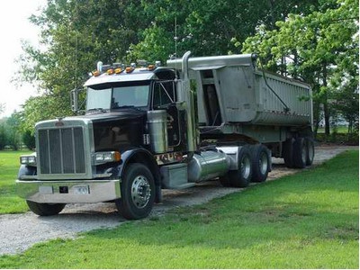 1999 Peterbilt 379 w/ Fruhaul 25 Traile