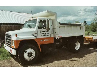 1986 International S1900 w/ Trailer