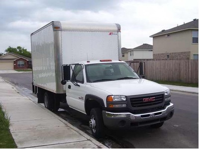 2006 GMC 3500C Box Truck - Mint Conditio