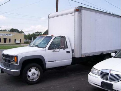 2000 Chevy 3500 15 Box Truck