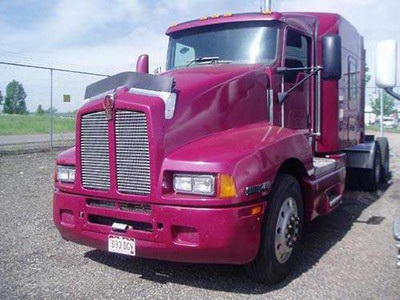 2005 Kenworth T600 Sleeper Cab