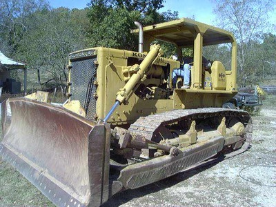 Komatsu D85E dozer