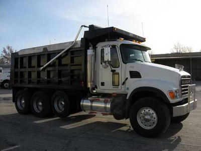 2006 Mack CV713 - $500 Cash Rebate!