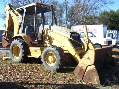 2000 CAT Backhoe $35,000