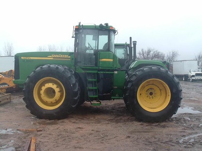 2006 John Deere 9520 Tractor
