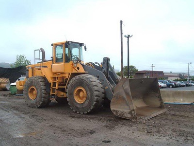 1999 Volvo L220D