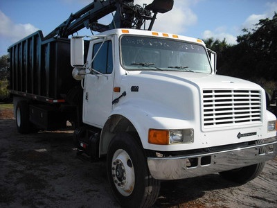 1996 International 4700 Dump Grapple 