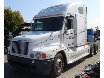 1999 Freightliner FLC120 w/ Sleeper 470H