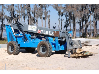 2005 Terex Telehandler Construction Fork