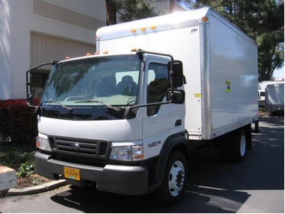 2007 White Ford LCF 137� WB Box Van! 11K