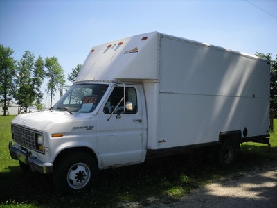 1990 Ford Box Truck