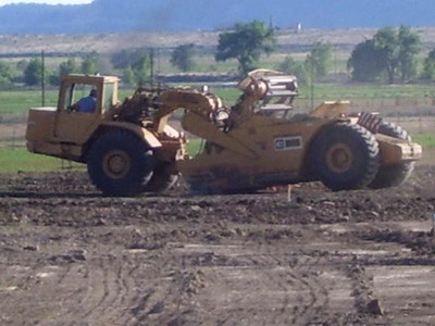 Cat 615 Scraper