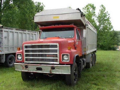 78 red international triaxle