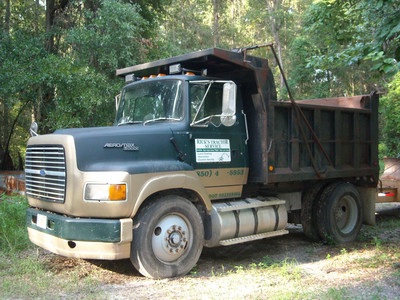 93 Ford Aerostar L9000 Dump Truck