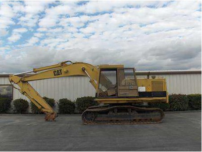 Caterpillar 225 Excavator