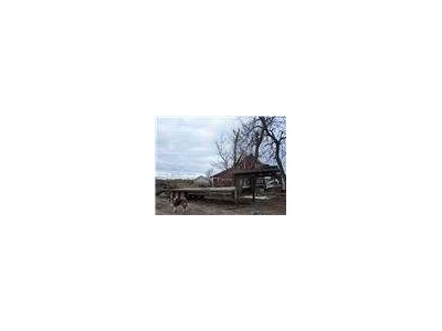 32 foot gooseneck flatbed triple axle