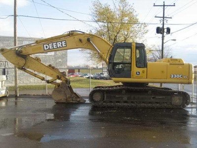 2003 John Deere 230C LC Excavator