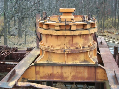 36 Kue-Ken Gyratory Rock Crusher