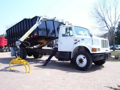  2001 International Grapple/Dump Truck