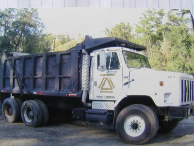 1985 International / Dump Truck