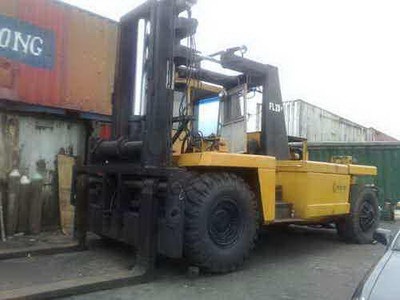 28 Tonner Forklift