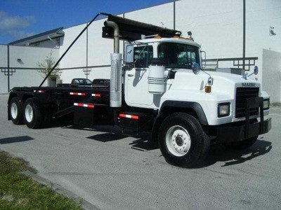 1999 Mack RD688S Roll Off Truck for Sale