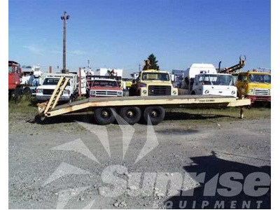 trail-eze tri axle equipment trailer 