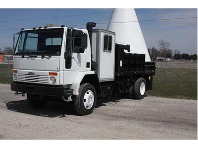 1999 Freightliner SC70 Brick Layer Crane