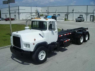 1998 Mack DM690S Roll Off Truck for Sale