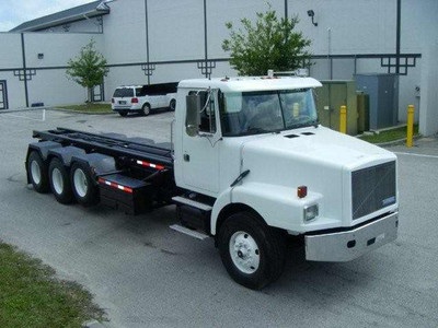 1995 Volvo WG64 Roll off Truck for Sale