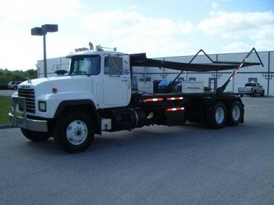 2003 Mack RD688S Roll Off Truck for Sale