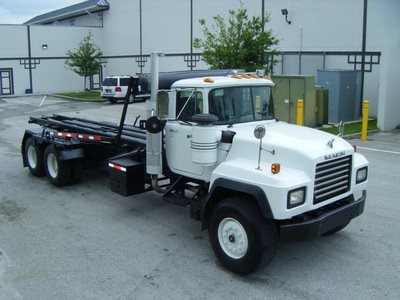 1998 Mack RD688S Roll off Truck