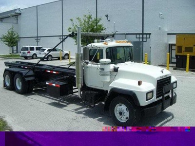 2000 Mack RD688S Roll Off Truck for Sale