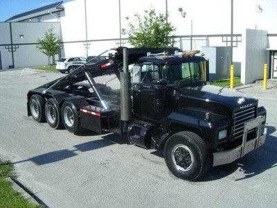 2001 Mack RD690S Roll Off Truck for Sale