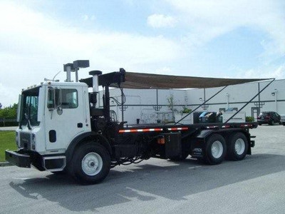 1998 Mack MR688S Roll Off Truck for Sale