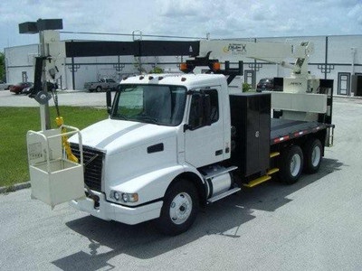 2002 National 400B Crane Boom Truck for 