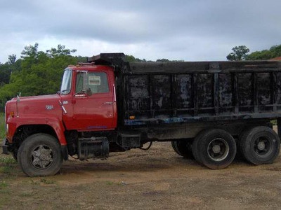 1979 Ford L9000 Tandem Axle Dump