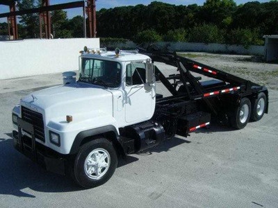 2001 Mack RD690SX Roll Off Truck for Sal