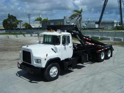 1998 Mack DM690S Roll off Truck for Sale