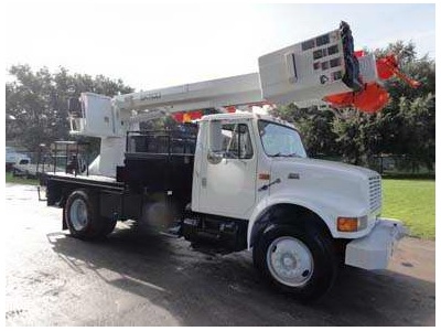1999 IHC 4700 Digger Derrick #24830