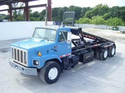 2001 International 2674 Roll Off Truck f