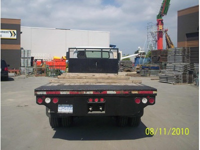 $ 21,000 - 2004 FREIGHTLINER M2