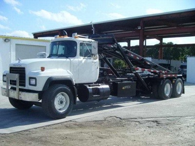 2000 Mack RD688S Roll Off Truck for Sale