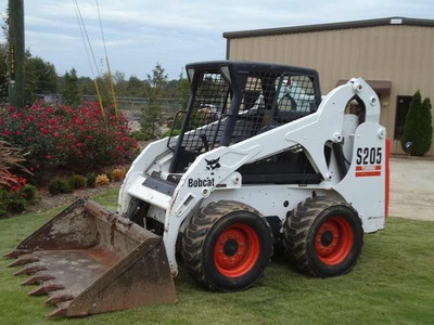 2005 Bobcat S205 - $ 4,800 !!!