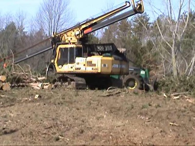 1994 John Deere 690 ELC